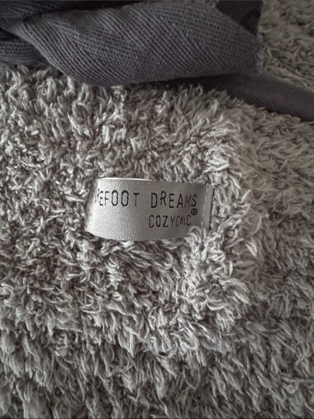 Barefoot Dreams Plush Throw Blanket - Light Gray - Picture 4 of 4
